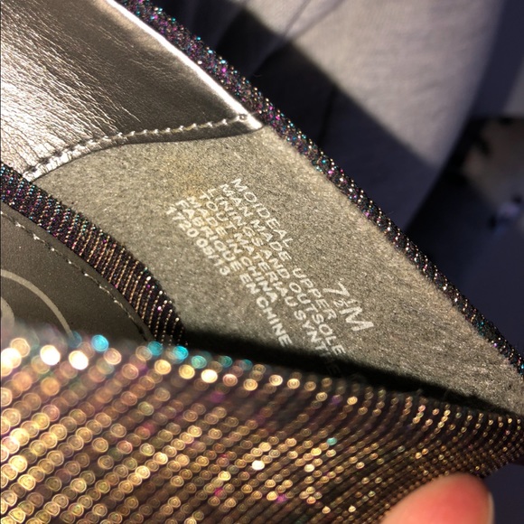 Holographic shoes - Picture 5 of 5